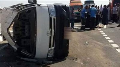 إصابة 11شخصا في حادث إنقلاب ميكروباص بطريق دمو الجديد