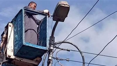 تركيب خلايا ضوئية لإنارة طريق أبوكبير كفر صقر