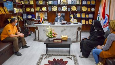 وكيل صحة الشرقية يناقش خطة توفير الأدوية بالمستشفيات