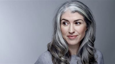 أطعمة مضادة للشيخوخة وتعالج أسباب شيب الشعر