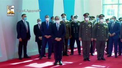 (فيديو) السيسي يشاهد الفيلم التسجيلي 