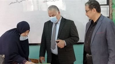 استبعاد مدير ووكيل مدرسة بدمياط لعدم الانضباط الإدارى والتعليمى وسوء مستوى النظافة