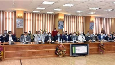تطوير ورفع كفاءة منطقتي القومية وفلل الجامعة بالزقازيق وكورنيش منيا القمح