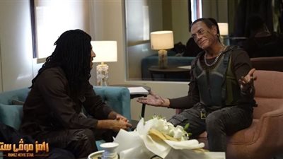 حلَ لي أزمتي خدوا مني جزمتي.. إعلان كوميدي بين فان دام ومحمد شريف (فيديو)