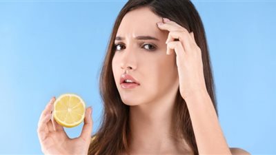 8 نصائح لتفادي أضرار الليمون على البشرة