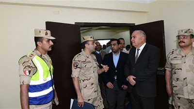 محافظ قنا يتابع سير العمل بعدد من مشروعات حياة كريمة بأبوتشت