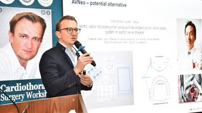 خبير ألماني يحاضر فى ورشة عمل بمركز جراحة القلب والصدر بجامعة المنصورة