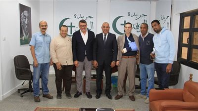 اللجنة النقابية للعاملين بجريدة الوفد تجتمع مع إدارة المؤسسة