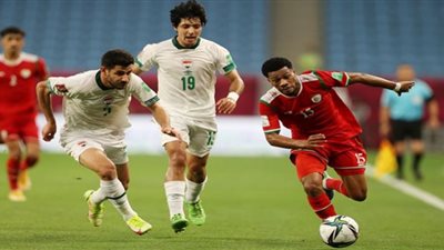 العراق يخطف تعادلا صعبًا أمام عمان بكأس العرب