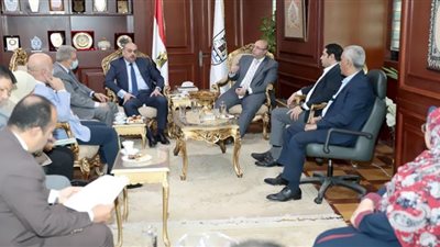 أجندة مشتركة تتضمن حلولاً وخطة عمل للنهوض بالمناطق الصناعية ببني سويف