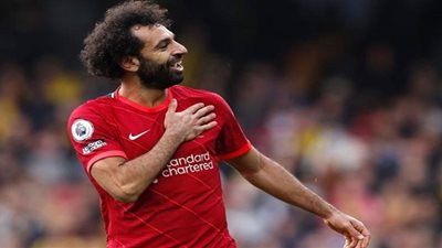 محمد صلاح يعود للتهديف بالتخصص في مانشستر يونايتد