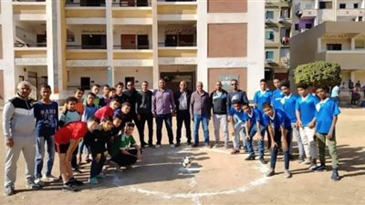 فوز فريق الشهيد محمود عبد الفتاح الإعدادية ببطولة كرة القدم بنجع حمادي