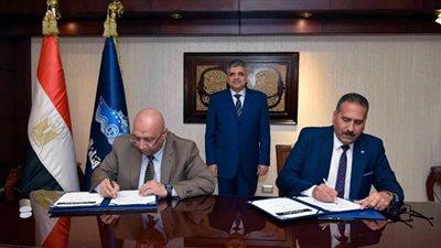 الفريق أسامة ربيع يشهد توقيع مذكرة تفاهم مع شركة بترومنت للتعاون في مجال تقديم الخدمات البحرية