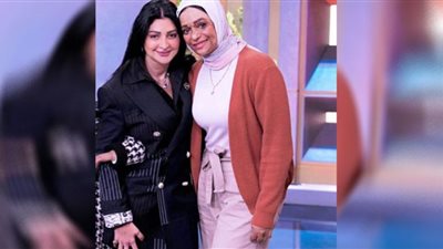 هبة السويدي تطالب بالقبض على شخص تنمر على إحدى أبطال مؤسسة أهل مصر للحروق