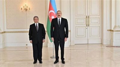 السفير المصري في باكو يقدم اوراق اعتماده لرئيس جمهورية أذربيجان