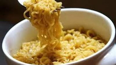 أكلوا شعرية مصنعة .. إصابة 3 طالبات بالتسمم في المنشأة