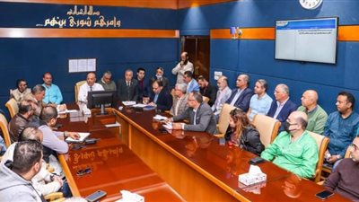 رئيس ميناء دمياط يعقد اجتماعه الأول مع الشركات والتوكيلات العاملة