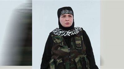 (شاهد) إلهام شاهين تقع في خطأ كارثي أثناء الصلاة يثير استياء الجمهور| بطلوع الروح الحلقة 5