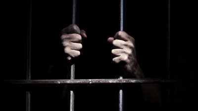 تفاصيل الحكم المشدد 5 سنوات على المتهمين ببيع طفلتهما