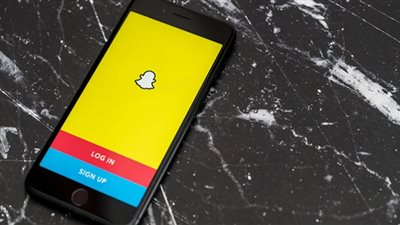 هل يخطر Snapchat شخص ما عند إضافته