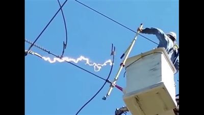 9 طرق تجنبك حوادث الكهرباء بالمنزل