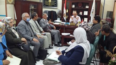 محافظ بني سويف يتابع استعدادات امتحان الصف الرابع الإبتدائي