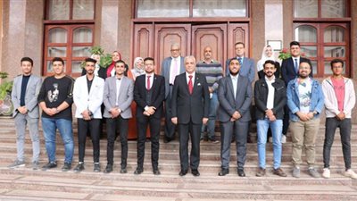 رئيس جامعة المنوفية يهنئ مجلس اتحاد الطلاب الجديد