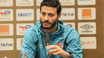 شاهد.. لحظة انفعال محمد الشناوى بالمؤتمر الصحفى قبل مباراة الرجاء المغربى