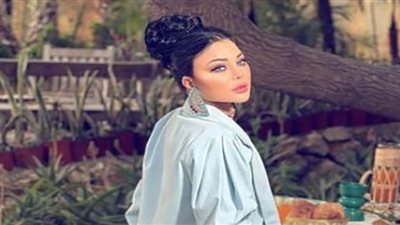 هيفاء وهبي تعتمد موضة فساتين الكاب الجمهور يعلق (صور)