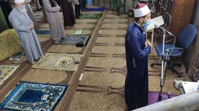 ما مدى صحة صلاة الجماعة في تباعد الصفوف؟