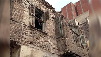 انهيار سقف عقار على السكان بالجمرك في الإسكندرية