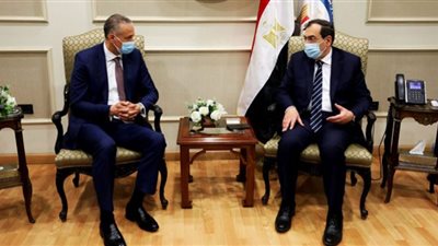 وزير البترول يبحث مع 