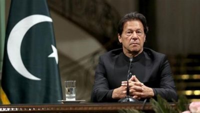 عمران خان يطالب بانتخابات جديدة ويهدد بالزحف نحو إسلام أباد