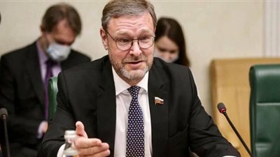 برلماني روسي: لا نستبعد إجلاء مُواطنينا من الدول الغربية بسبب تزايد الروسوفوبيا