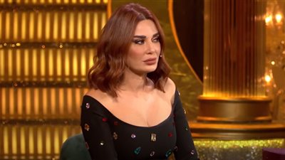 اتخضيتي ليه؟| سيرين عبد النور تصدم أبلة فاهيتا بعمرها الحقيقي 