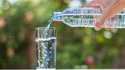 تعالج السكري وتصلب الشرايين.. 10 فوائد غير متوقعة لشرب المياه المعدنية