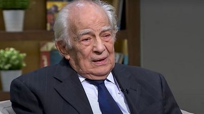 تأجيل أولى جلسات دعوى ابنة الفنان رشوان توفيق ضد والدها