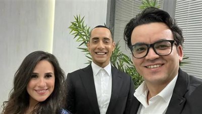 في بيتنا روبوت 2 الحلقة 21| شيري عادل نصابة فهل يكشفها الروبوت لذيذ وخطيبته؟