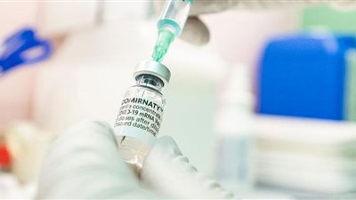 اليونان.. تغيير موعد إعادة التطعيم ضد كورونا من 6 أشهر إلى 3