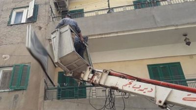 حملات مكثفة بمراكز ومدن الشرقية لإزالة الإعلانات غير المرخصة