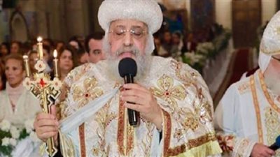 المرقسية في العباسية تدق أجراسها لتعلن وصول البابا تواضروس وبدء الاحتفال بعيد القيامة