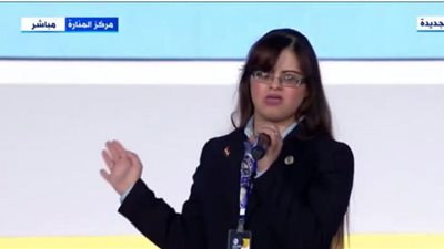 هبة عاطف من ذوي الهمم: لازم أقف فخر وحب لجيش بلدي.. ورد فعل السيسي (فيديو)