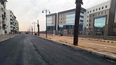 استمرار أعمال تطوير الطرق في أحياء بورسعيد