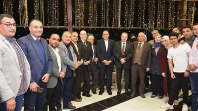 محافظ الشرقية ل