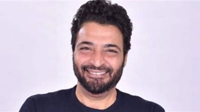 حميد الشاعري يُغني بافتتاح ختام القاهرة السينمائي 43..فيديو