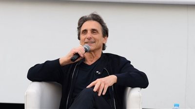 تكريم المنتج الأمريكي لورانس بيندر بمهرجان القاهرة السينمائي