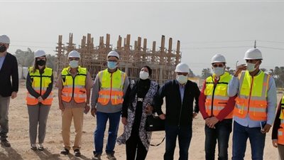 وفد الوكالة الأمريكية للتنمية الدولية فى زيارة لمشروع محطة مياه الهنادي بالأقصر