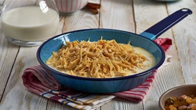 يحبها المصريين.. طريقة تحضير الشعرية باللبن الساخنة