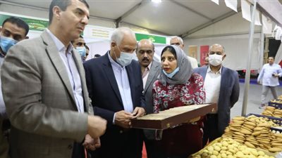 محافظ الجيزة يتابع التجهيزات بمعرض العيد وبأسعار مخفضة في بولاق الدكرور