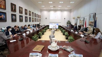 العناني وشعراوي وفؤاد يتابعون آخر المستجدات في ملف تحويل مدينة شرم الشيخ لمدينة خضراء